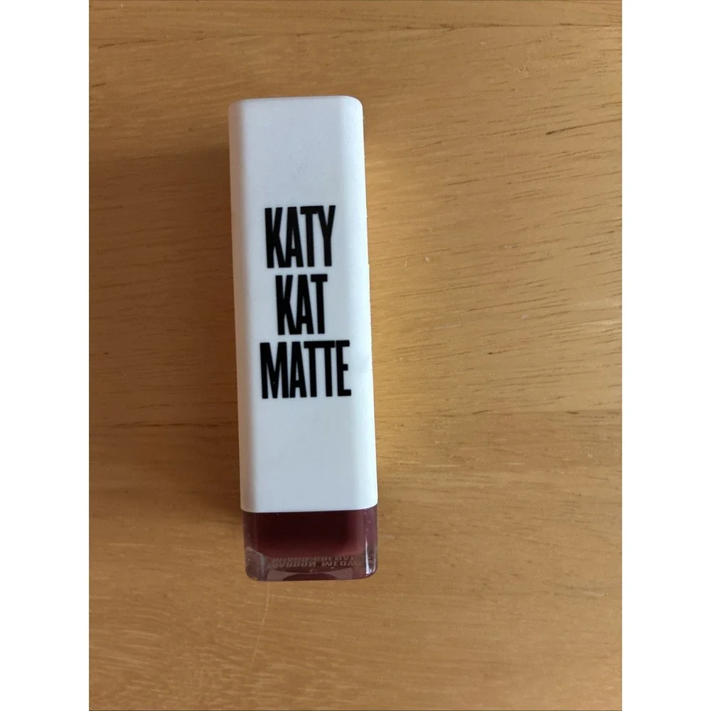Covergirl Katy Kat Matte Lipstick Maroon Meow Sealed X 2